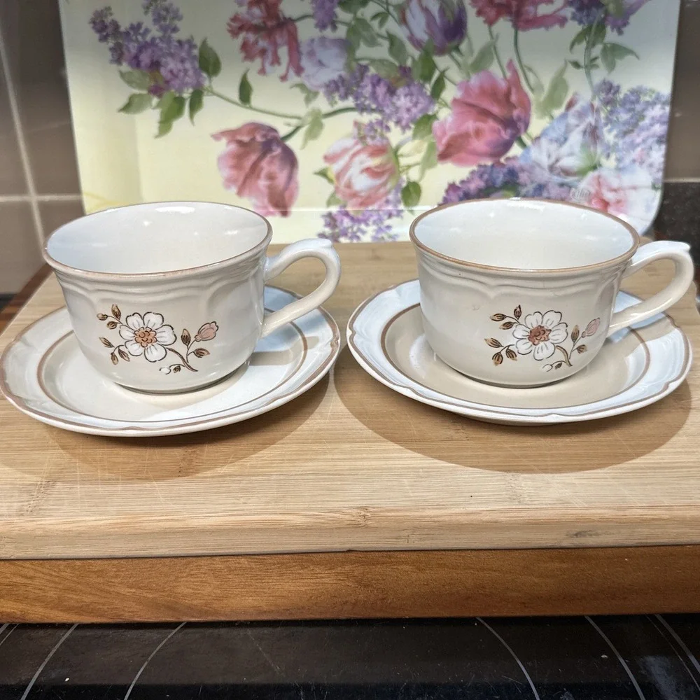 Covington Edition Stoneware Japan Cups & Saucers Lot 6 Floral‎ 2 Cups 4 Saucers
